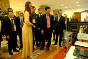 lanh-dao-tham-quan-sado-group